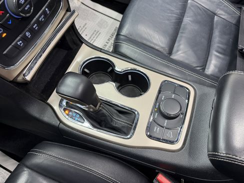 Used 2017 Jeep Grand Cherokee Limited w/ Trailer Tow Group IV image 20