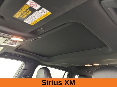 Used 2025 Toyota Highlander XSE AWD/4WD image 11