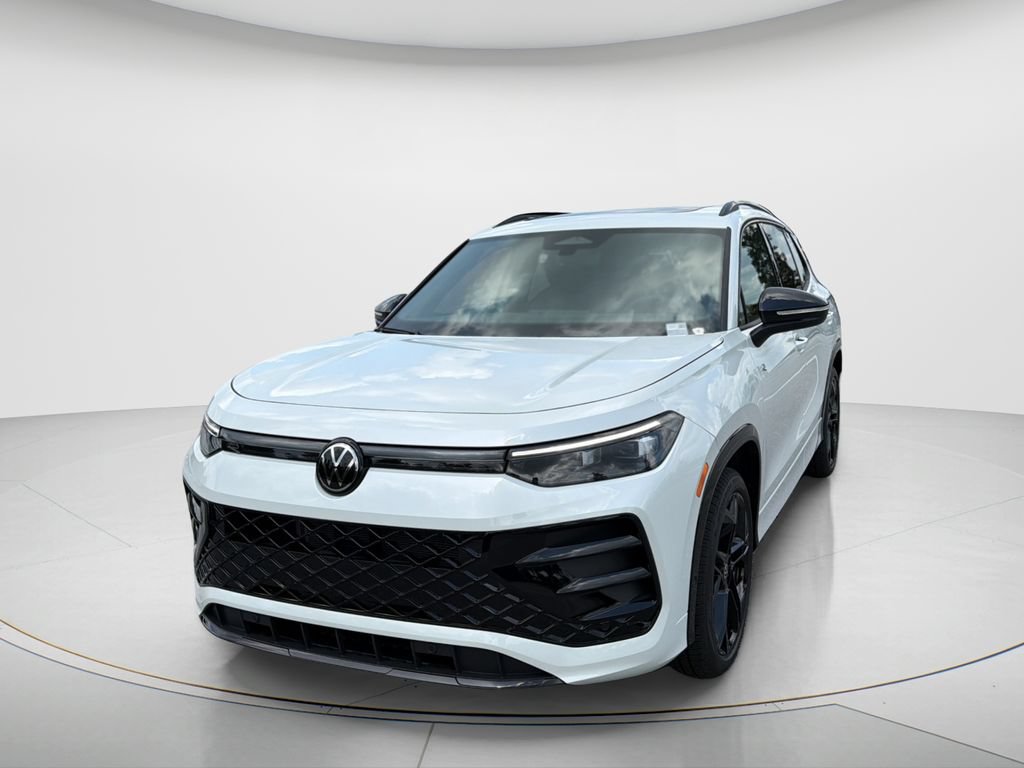 New 2026 Volkswagen Tiguan SE R-Line FWD image 2