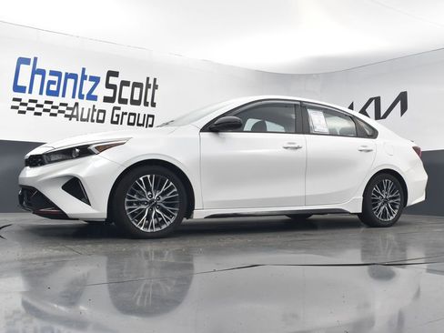 Used 2022 Kia Forte GT-Line w/ GT-Line Premium Package image 18