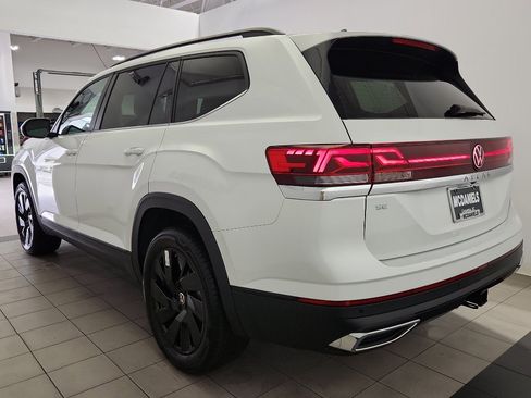 New 2026 Volkswagen Atlas SE FWD image 5