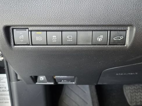 Used 2023 Toyota Venza Limited AWD/4WD image 27