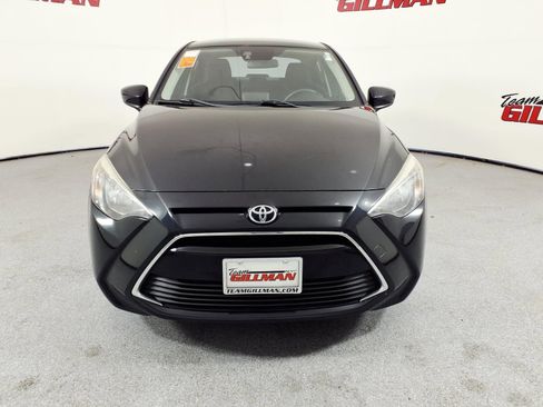 Used 2017 Toyota Yaris iA image 4