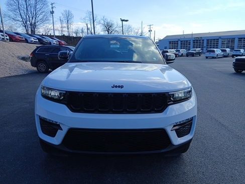 New 2025 Jeep Grand Cherokee Limited image 8