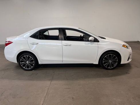 Used 2015 Toyota Corolla S image 2
