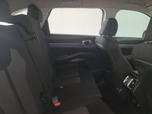 Used 2022 Kia Sorento LX image 19