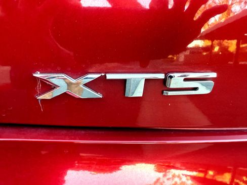 Used 2013 Cadillac XTS Platinum image 25