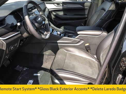 New 2025 Jeep Grand Cherokee Altitude image 5