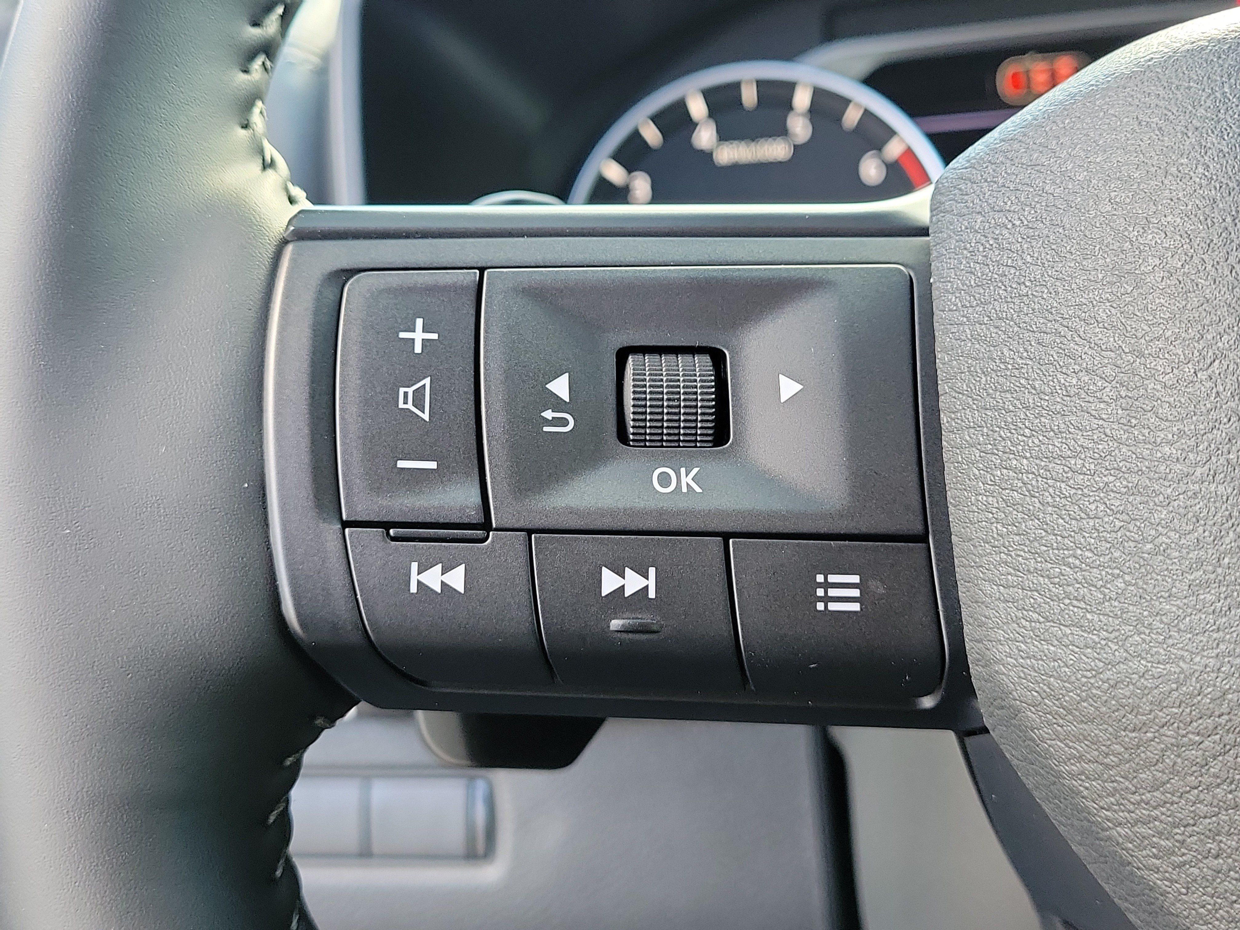 Certified 2026 Nissan Rogue SV w/ Cold Weather Package FWD image 23