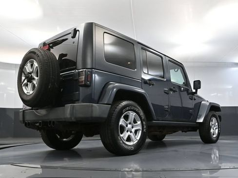Used 2008 Jeep Wrangler Unlimited Sahara AWD/4WD image 40