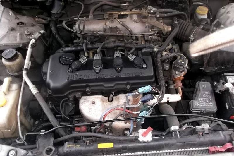 Used 2001 Nissan Sentra GXE FWD image 9