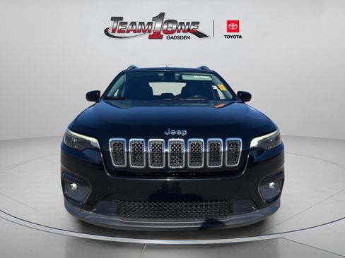 Used 2019 Jeep Cherokee Latitude Plus image 2
