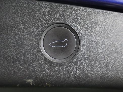 Used 2023 Tesla Model 3 Standard Range RWD image 19