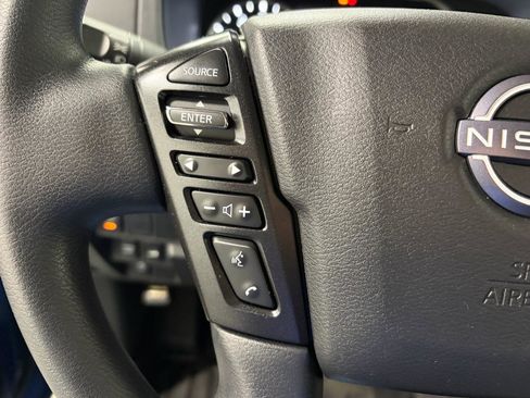 Used 2022 Nissan Frontier SV w/ Technology Package image 31