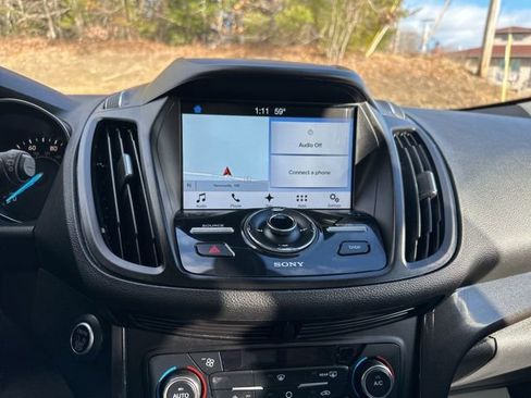 Used 2017 Ford Escape Titanium image 17