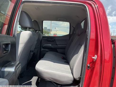 Used 2022 Toyota Tacoma SR5 RWD image 9
