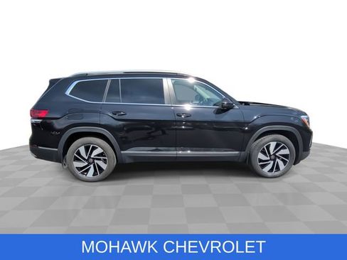 Used 2025 Volkswagen Atlas SEL image 10