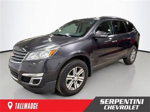 Used 2017 Chevrolet Traverse LT image 1