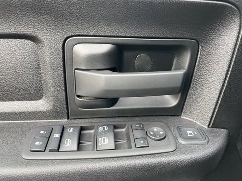 Used 2024 RAM 3500 Tradesman w/ Chrome Appearance Group image 20