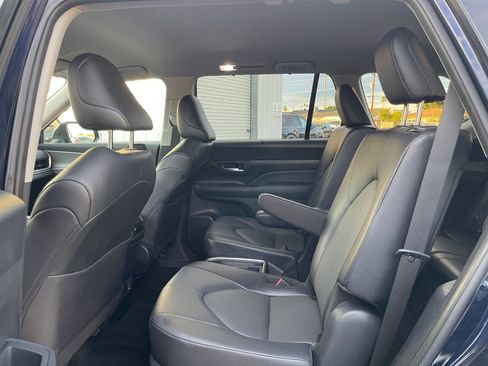 Used 2025 Toyota Grand Highlander FWD image 27