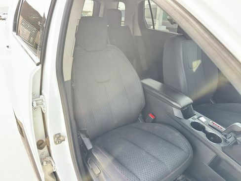 Used 2014 GMC Terrain SLE image 28