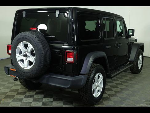 Used 2022 Jeep Wrangler Unlimited Sport w/ Sun And Sound Package AWD/4WD image 18