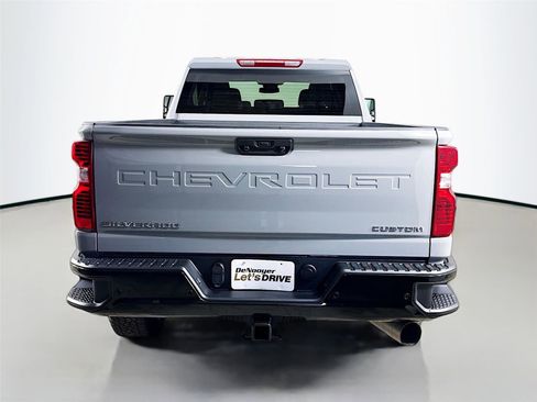 Used 2025 Chevrolet Silverado 2500 Custom w/ Custom Value Package AWD/4WD image 8