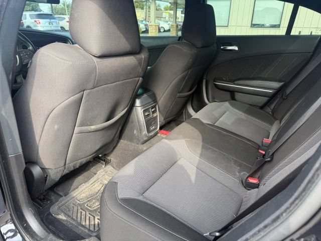 Used 2022 Dodge Charger SXT RWD image 9