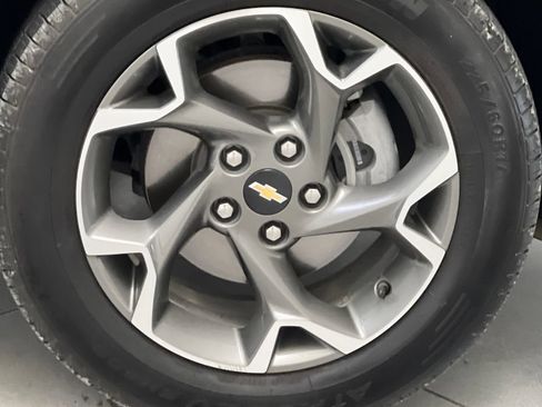Used 2025 Chevrolet Trax LT FWD image 68