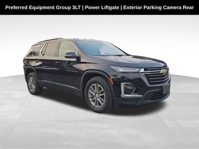 Used 2023 Chevrolet Traverse LT