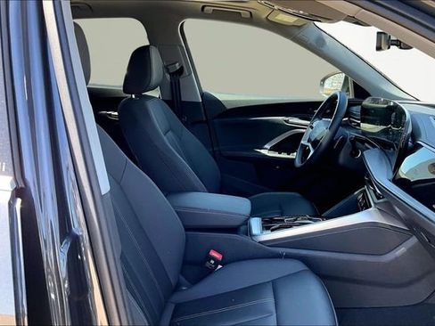 Used 2025 Audi Q5 Premium Plus w/ Premium Plus image 7