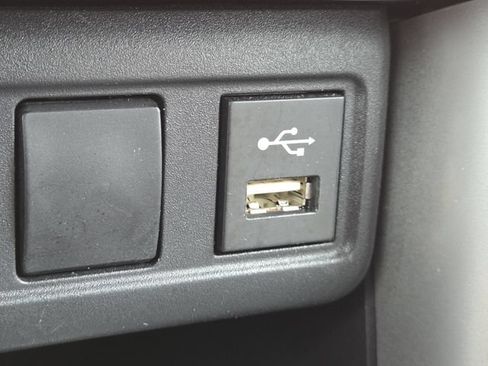 Used 2022 Toyota Corolla Cross LE AWD/4WD image 29