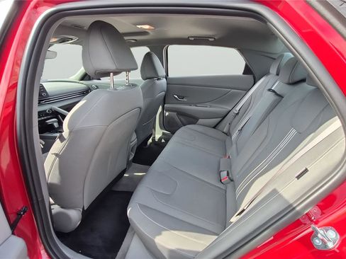 Used 2026 Hyundai Elantra SEL Sport FWD image 18