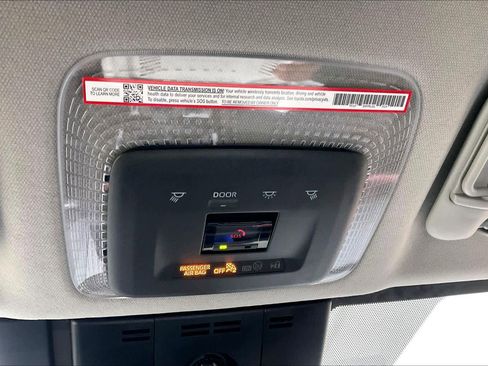 Certified 2025 Toyota Prius Plug-In Hybrid image 33