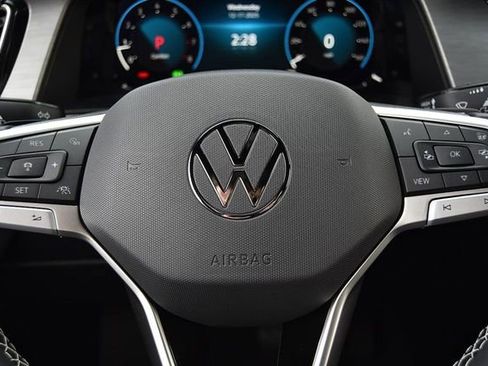 New 2026 Volkswagen Atlas Cross Sport SE image 18