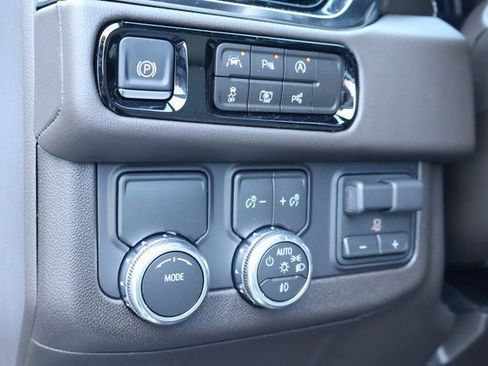 New 2026 GMC Yukon XL Elevation w/ Elevation Premium Package image 24