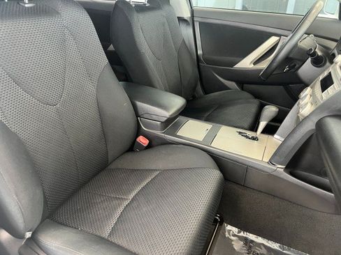 Used 2010 Toyota Camry LE FWD image 15