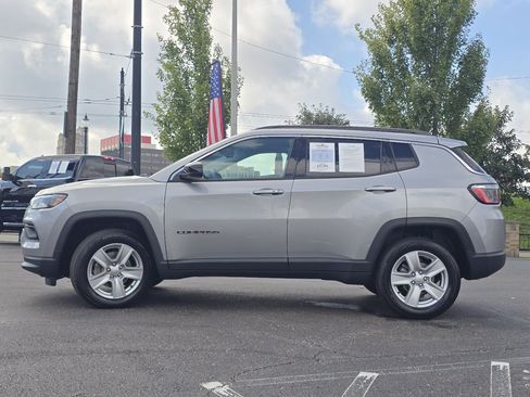 Used 2022 Jeep Compass Latitude AWD/4WD image 20