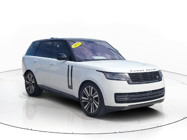 Used 2023 Land Rover Range Rover SE AWD/4WD image 3