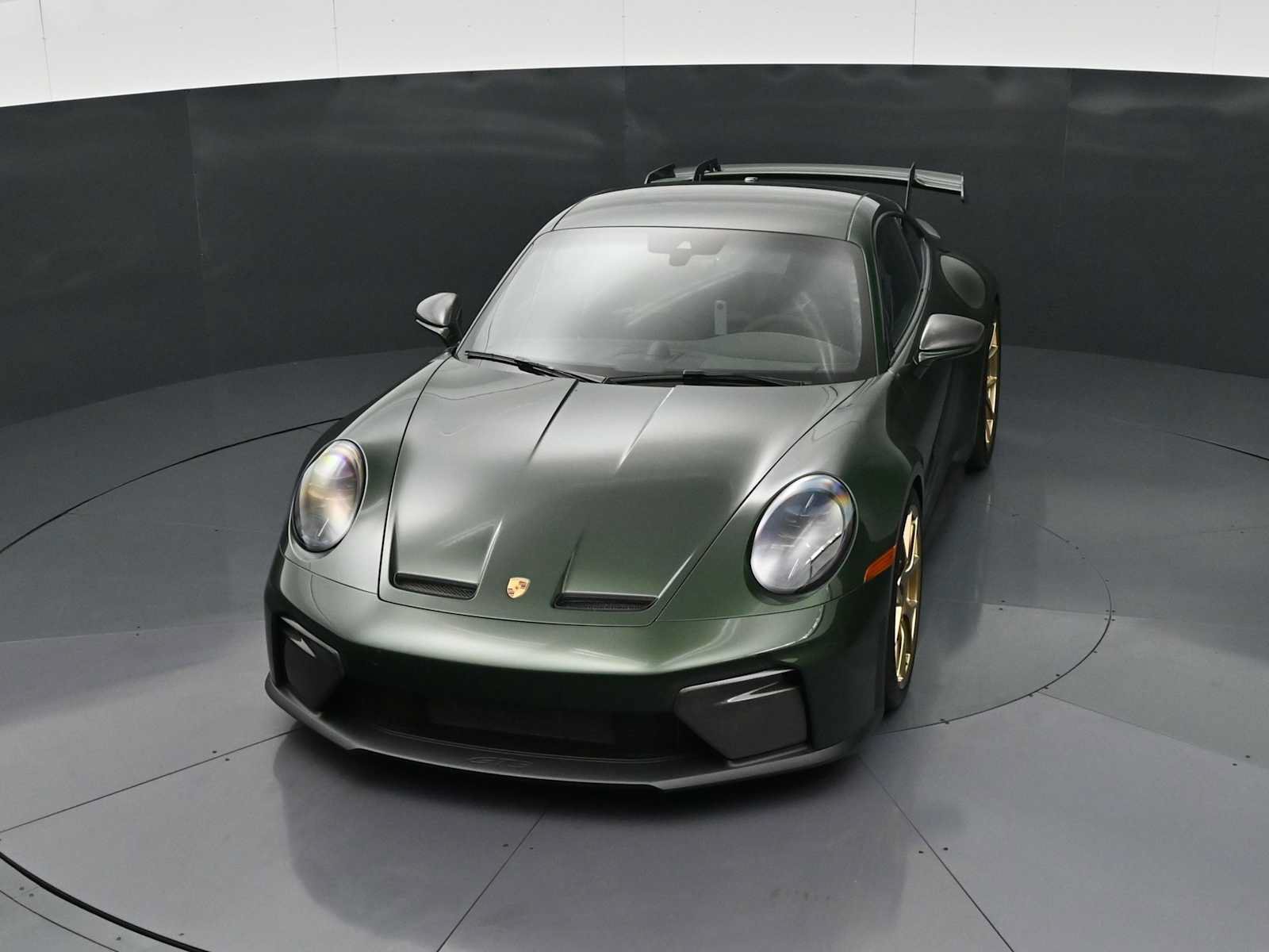 Certified 2026 Porsche 911 GT3 w/ Weissach Package RWD image 32