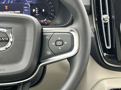 New 2026 Volvo XC40 B5 Plus w/ Protection Package Premier image 9