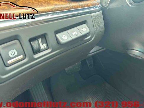 Used 2020 Cadillac XT5 Premium Luxury w/ Platinum Package FWD image 14