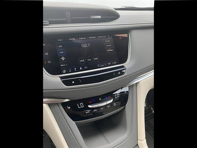 Certified 2023 Cadillac XT5 Premium Luxury w/ Technology Package FWD image 14