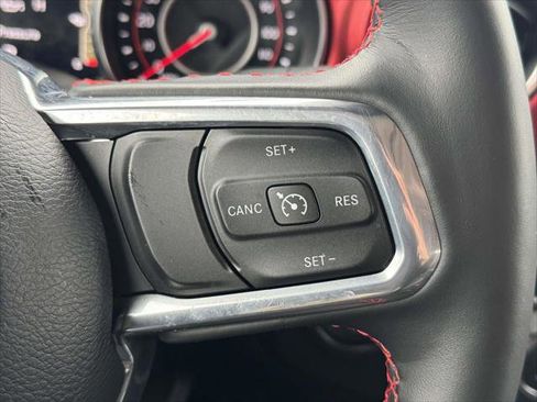 Used 2022 Jeep Gladiator Rubicon w/ Cold Weather Group image 19