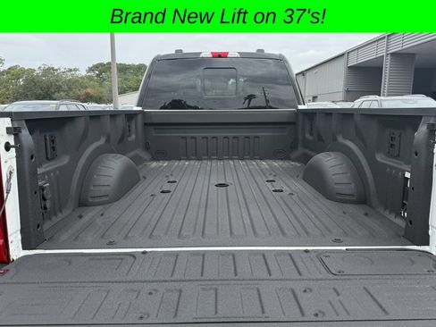 Used 2025 Ford F350 Lariat w/ Lariat Ultimate Package AWD/4WD image 15