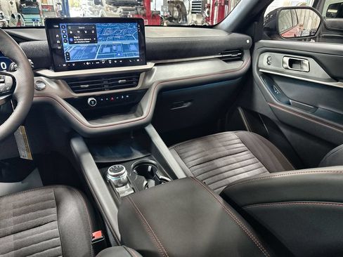 New 2026 Ford Explorer ST-Line w/ ST-Line Street Pack RWD image 27