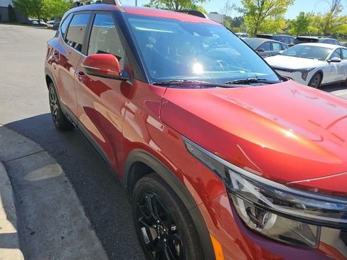 Certified 2024 Kia Seltos X-Line image 3