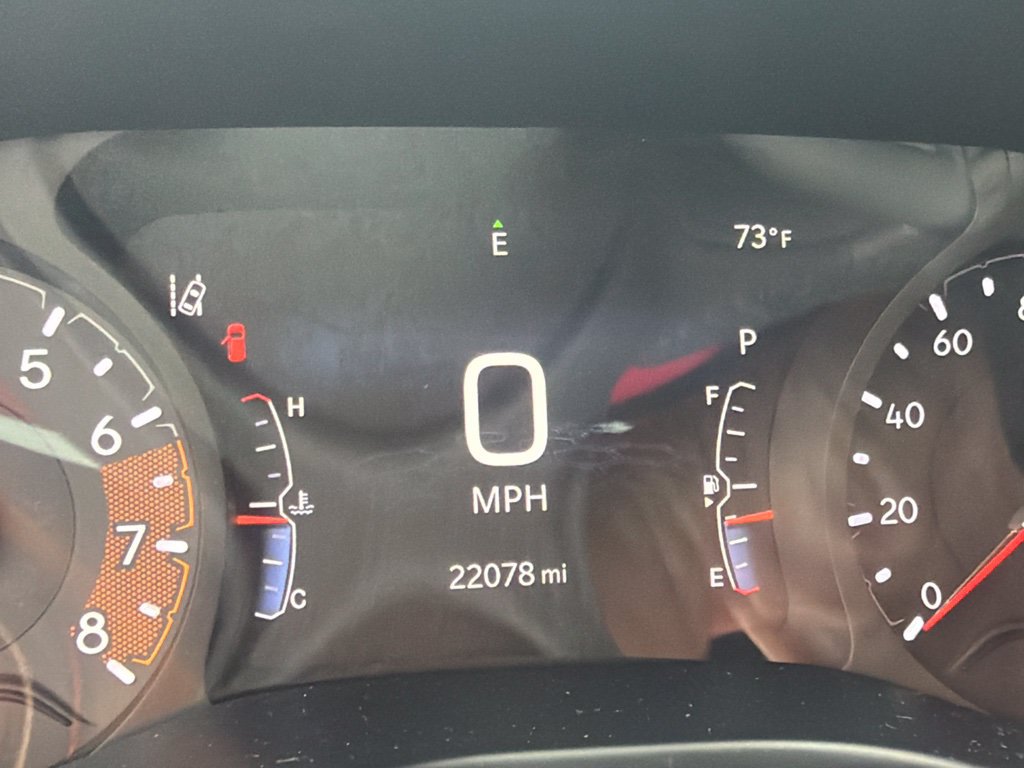 Used 2025 Jeep Compass Latitude AWD/4WD image 4