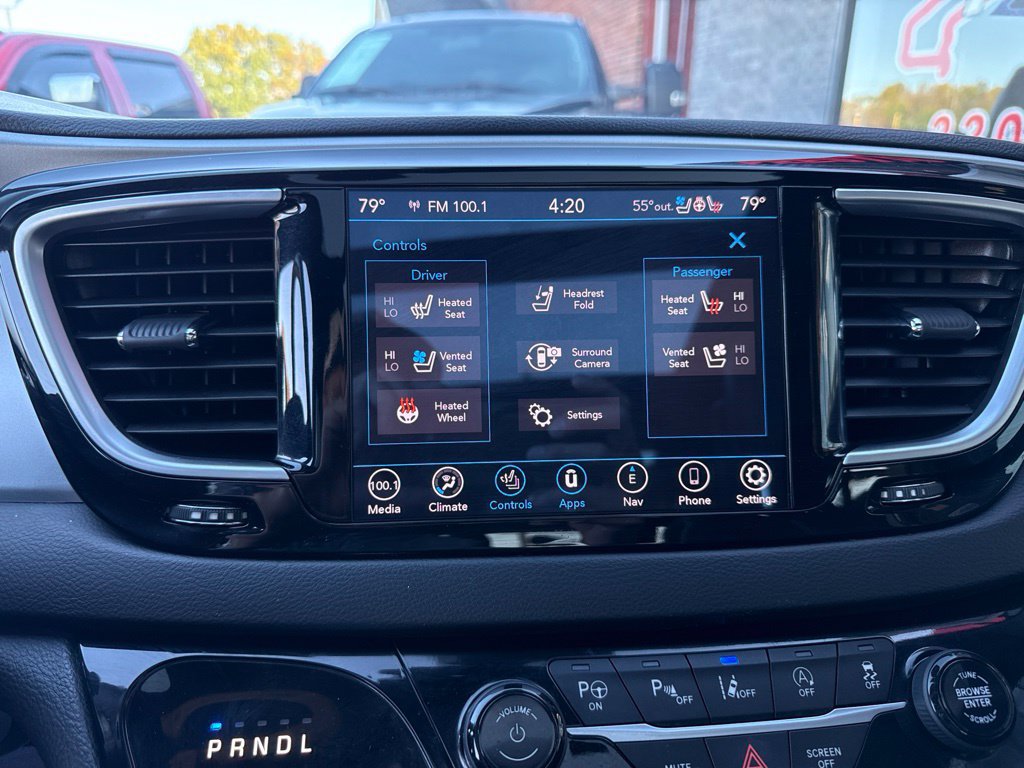 Used 2020 Chrysler Pacifica Limited w/ Advanced Safetytec Group FWD image 42