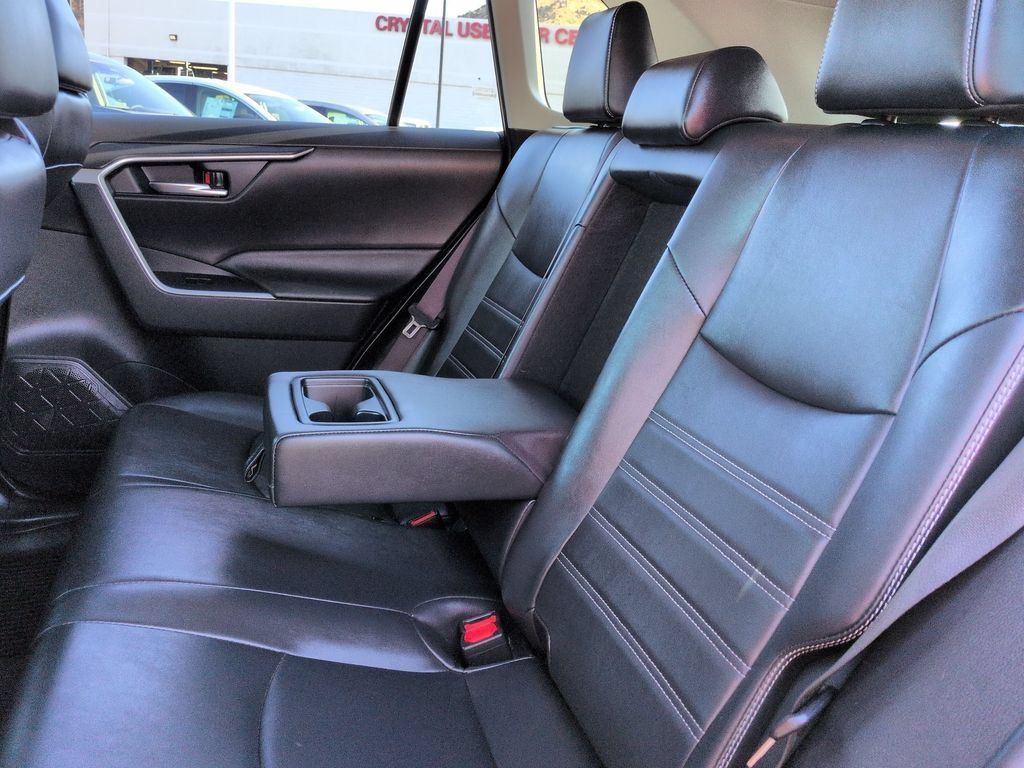 Used 2021 Toyota RAV4 XLE Premium AWD/4WD image 15